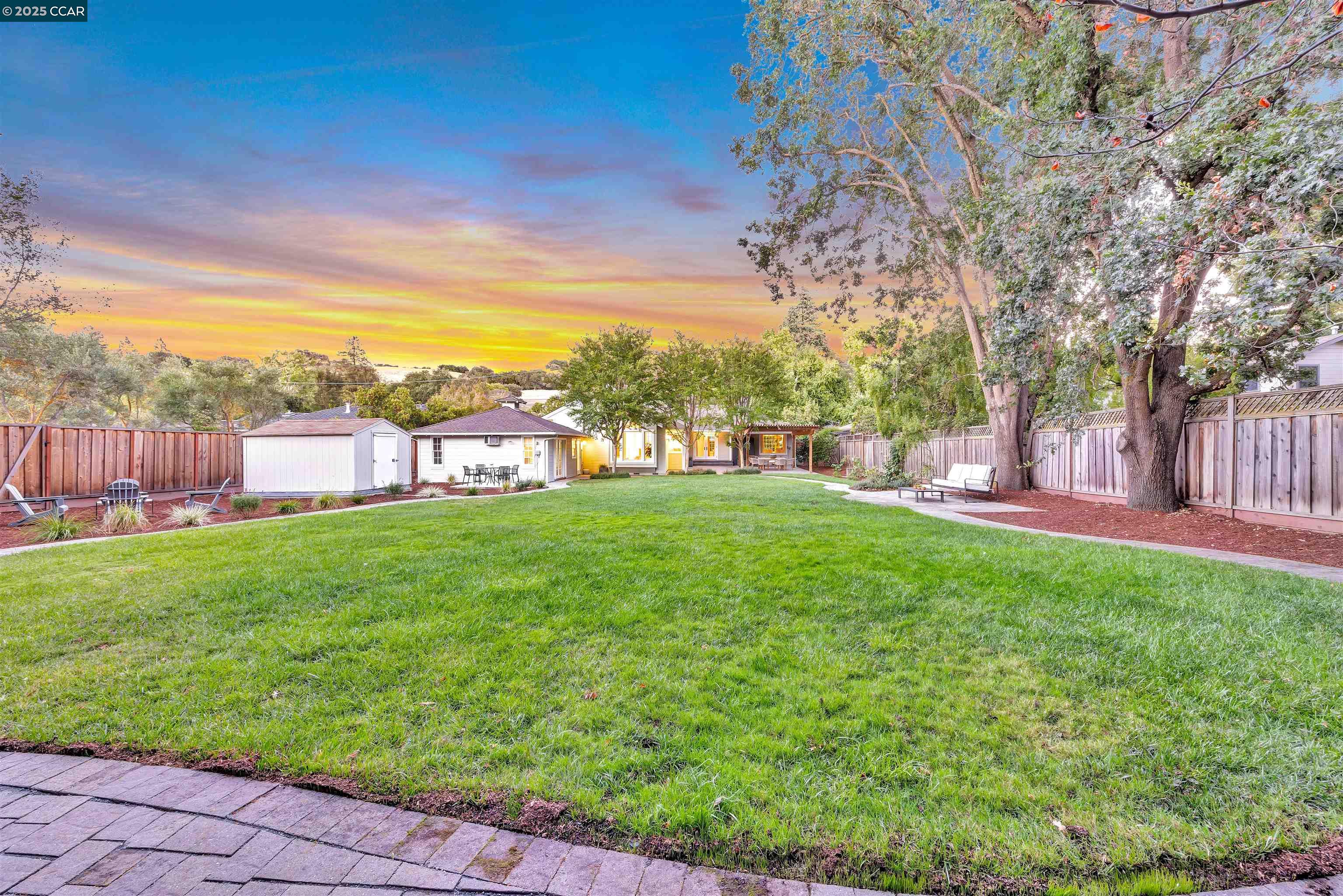 Detail Gallery Image 25 of 38 For 689 Los Palos Dr, Lafayette,  CA 94549 - 4 Beds | 2 Baths