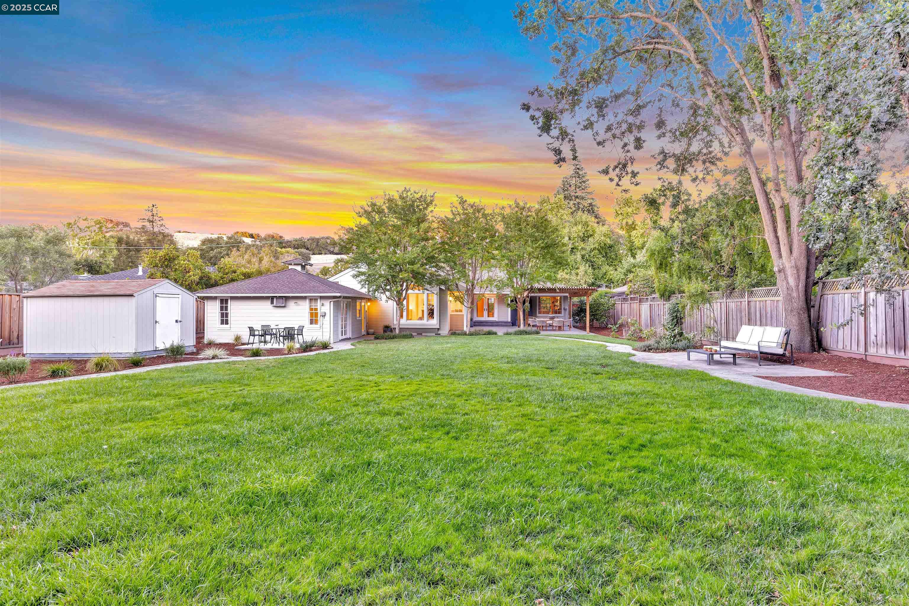 Detail Gallery Image 26 of 38 For 689 Los Palos Dr, Lafayette,  CA 94549 - 4 Beds | 2 Baths