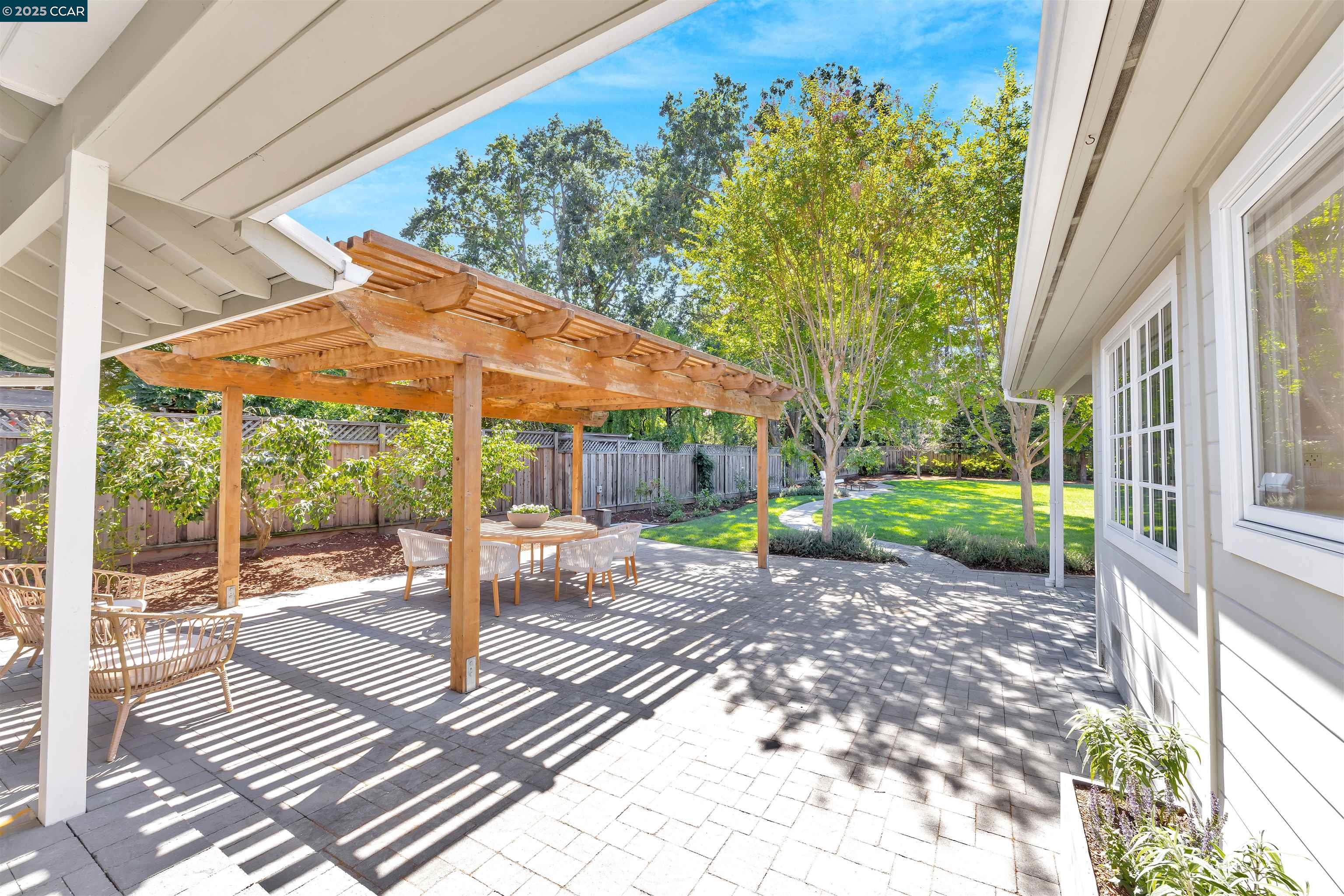 Detail Gallery Image 32 of 38 For 689 Los Palos Dr, Lafayette,  CA 94549 - 4 Beds | 2 Baths