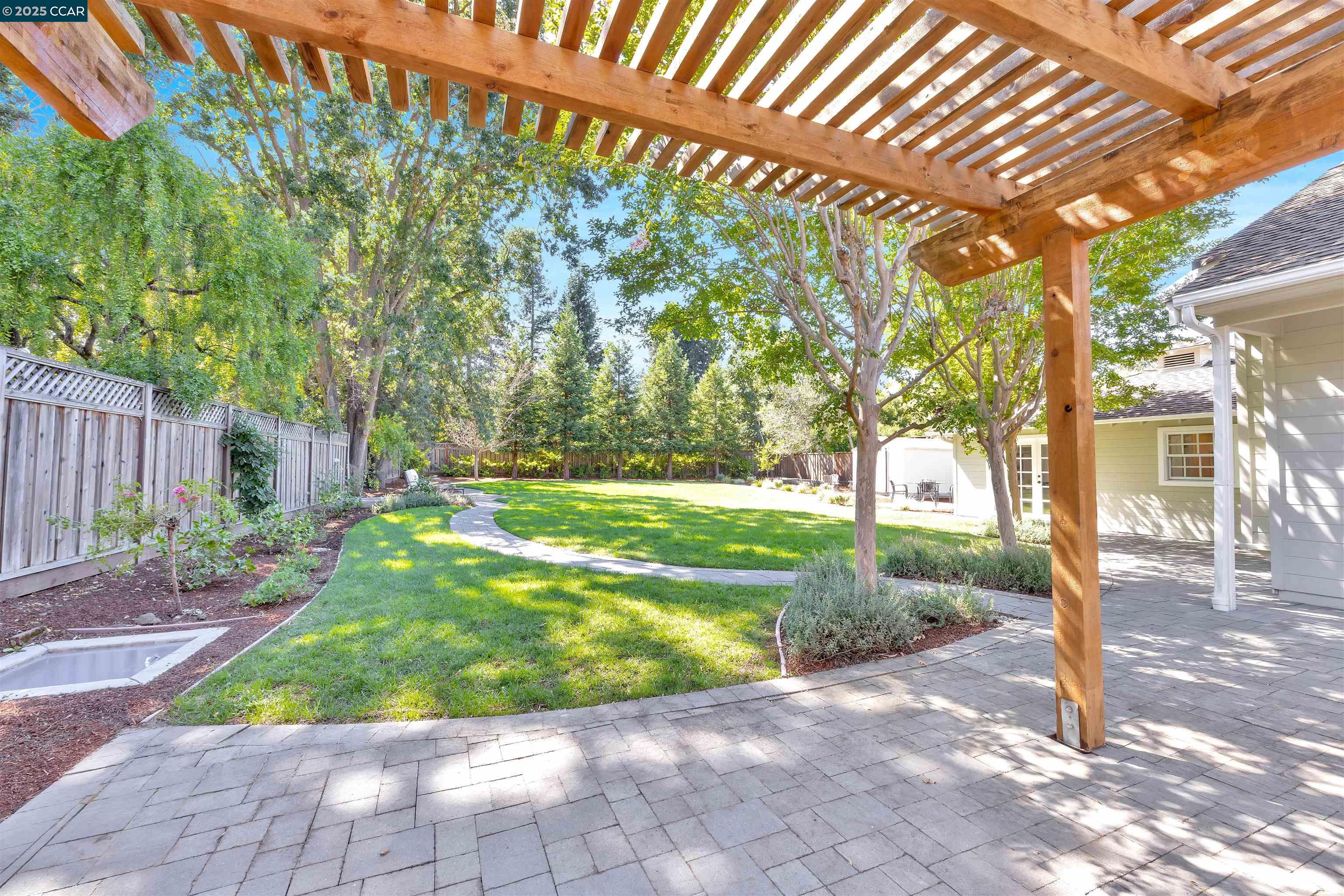 Detail Gallery Image 33 of 38 For 689 Los Palos Dr, Lafayette,  CA 94549 - 4 Beds | 2 Baths