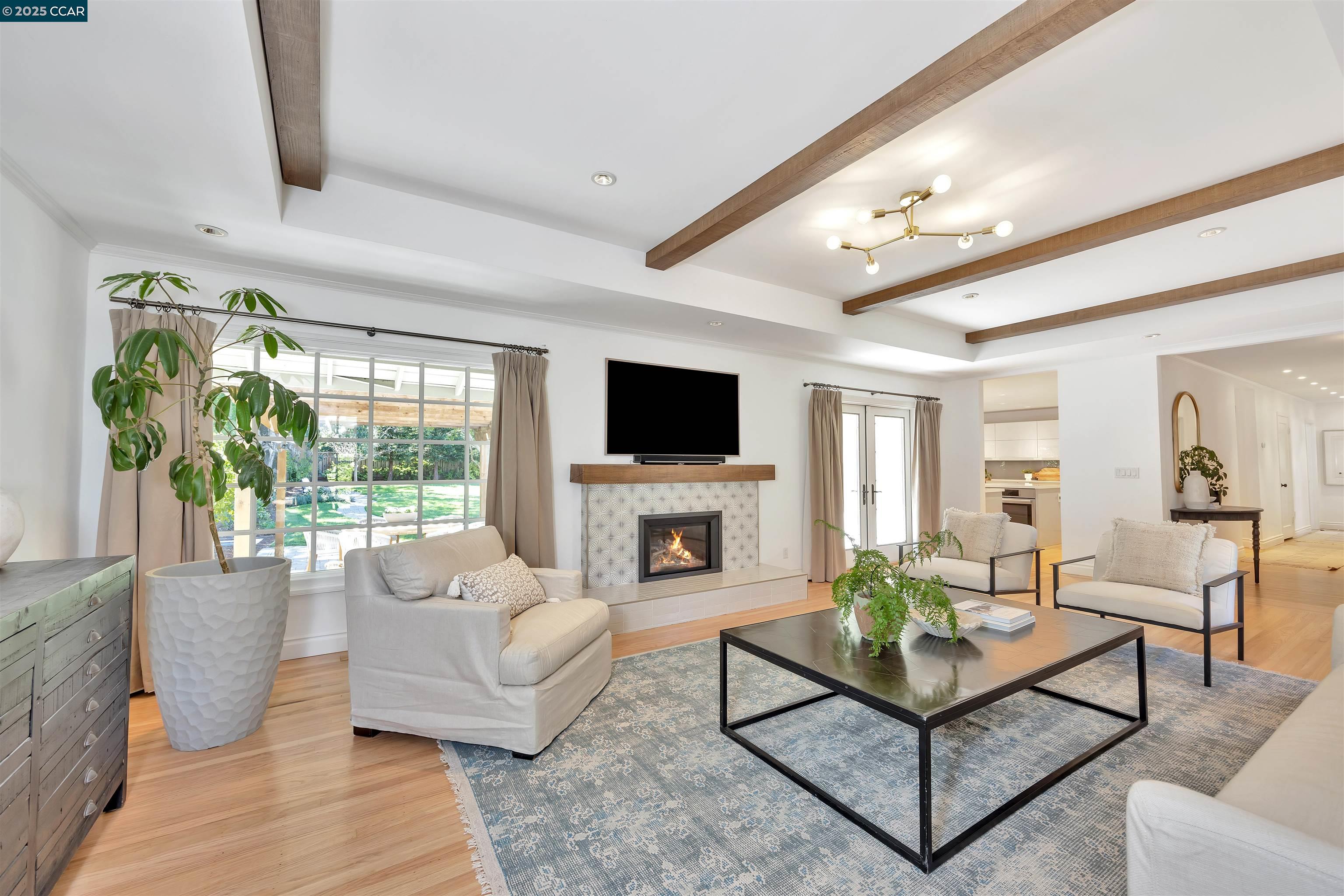 Detail Gallery Image 6 of 38 For 689 Los Palos Dr, Lafayette,  CA 94549 - 4 Beds | 2 Baths