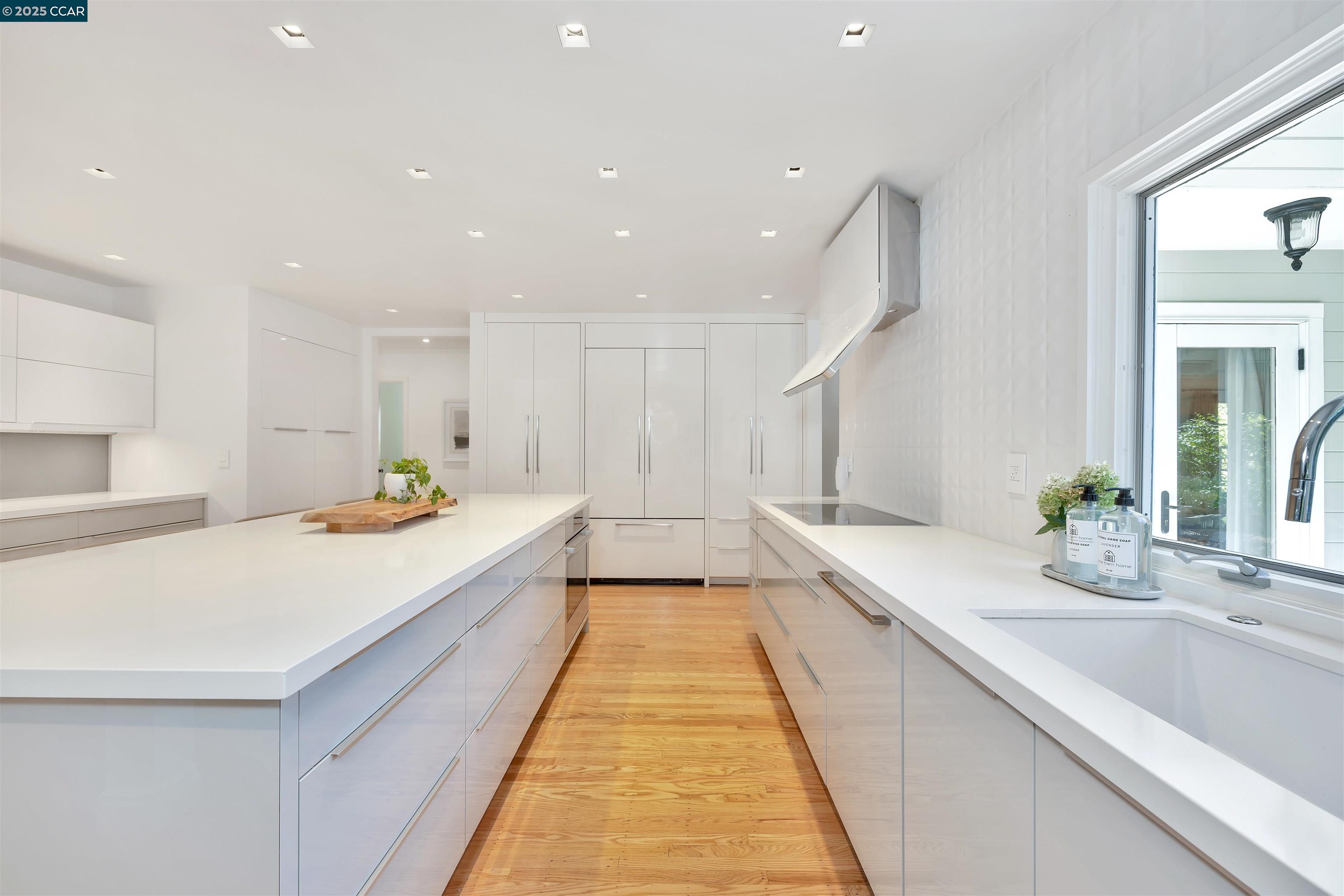 Detail Gallery Image 10 of 38 For 689 Los Palos Dr, Lafayette,  CA 94549 - 4 Beds | 2 Baths