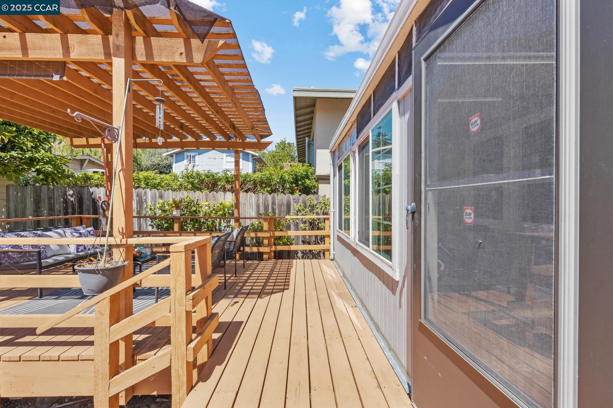 Detail Gallery Image 36 of 60 For 960 Ordway Street, Albany,  CA 94706 - 4 Beds | 2 Baths