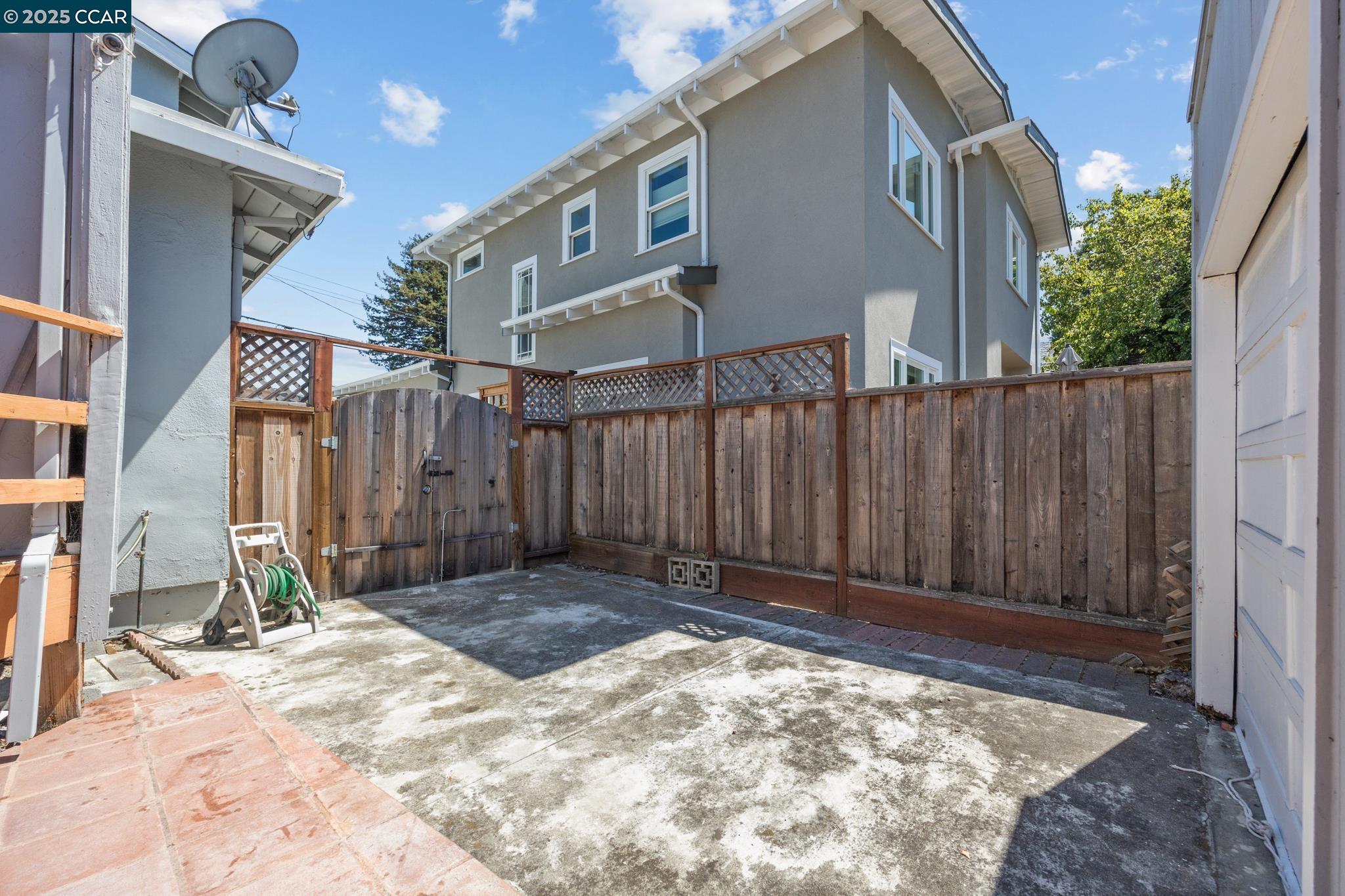 Detail Gallery Image 44 of 60 For 960 Ordway Street, Albany,  CA 94706 - 4 Beds | 2 Baths