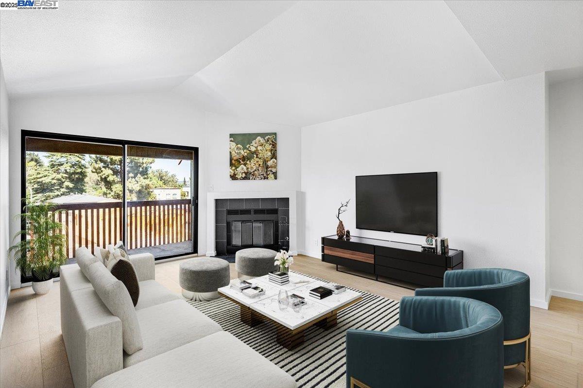 Detail Gallery Image 11 of 20 For 1318 B Street #314,  Hayward,  CA 94541 - 2 Beds | 2 Baths