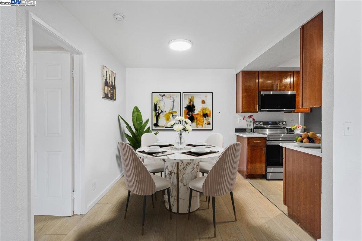 Detail Gallery Image 12 of 20 For 1318 B Street #314,  Hayward,  CA 94541 - 2 Beds | 2 Baths