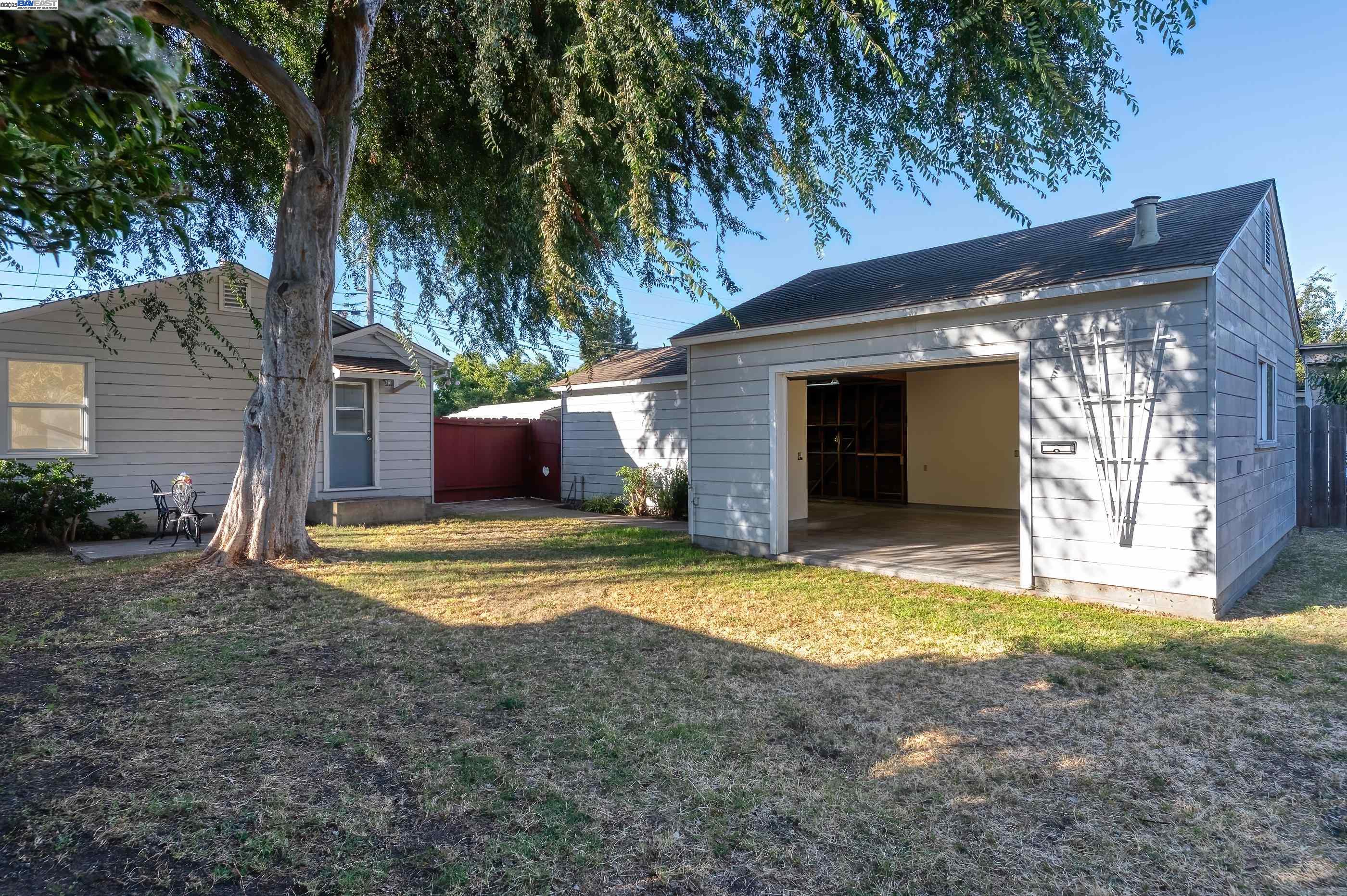 Detail Gallery Image 22 of 33 For 466 Lupine Way, Hayward,  CA 94541 - 2 Beds | 1 Baths