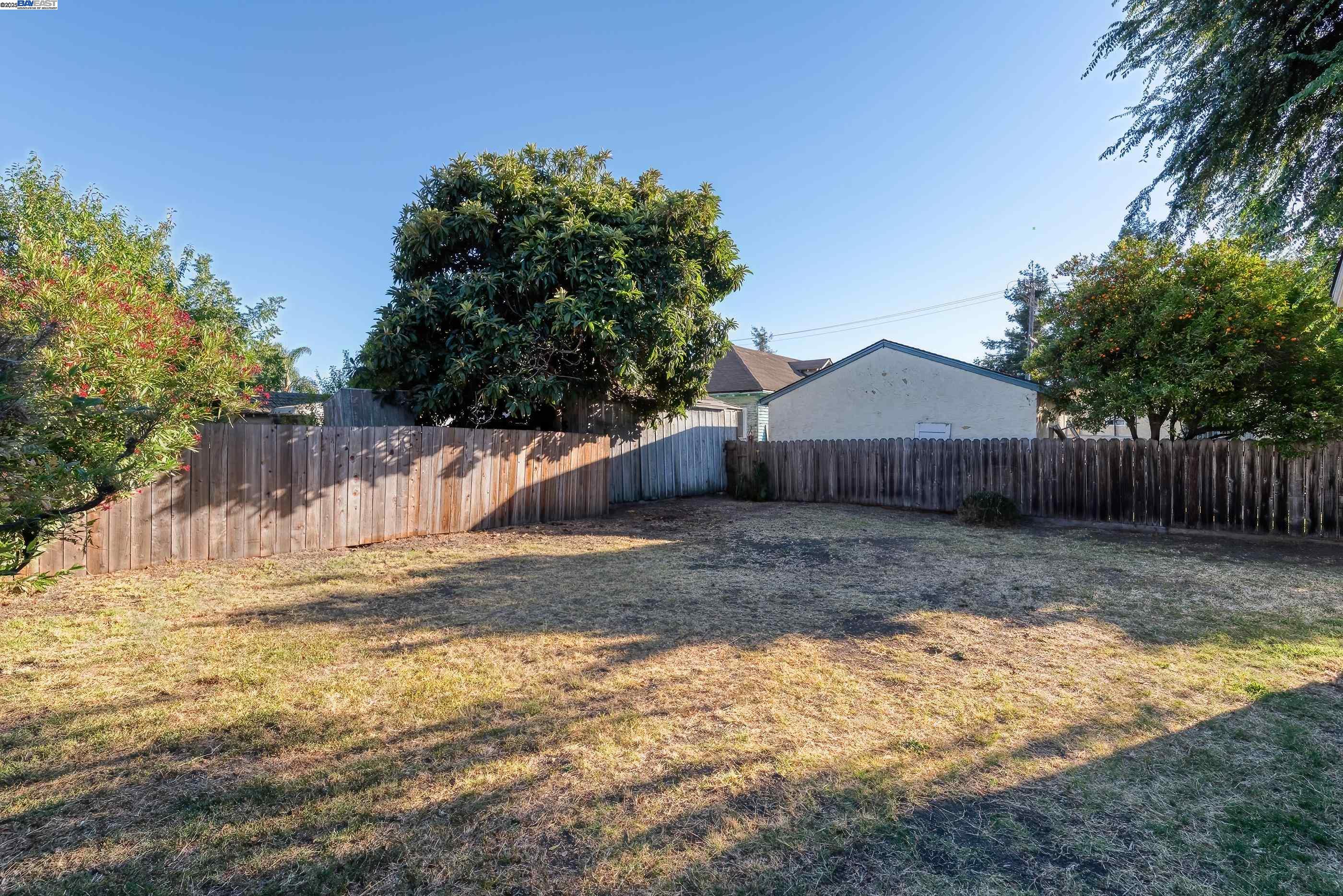 Detail Gallery Image 26 of 33 For 466 Lupine Way, Hayward,  CA 94541 - 2 Beds | 1 Baths