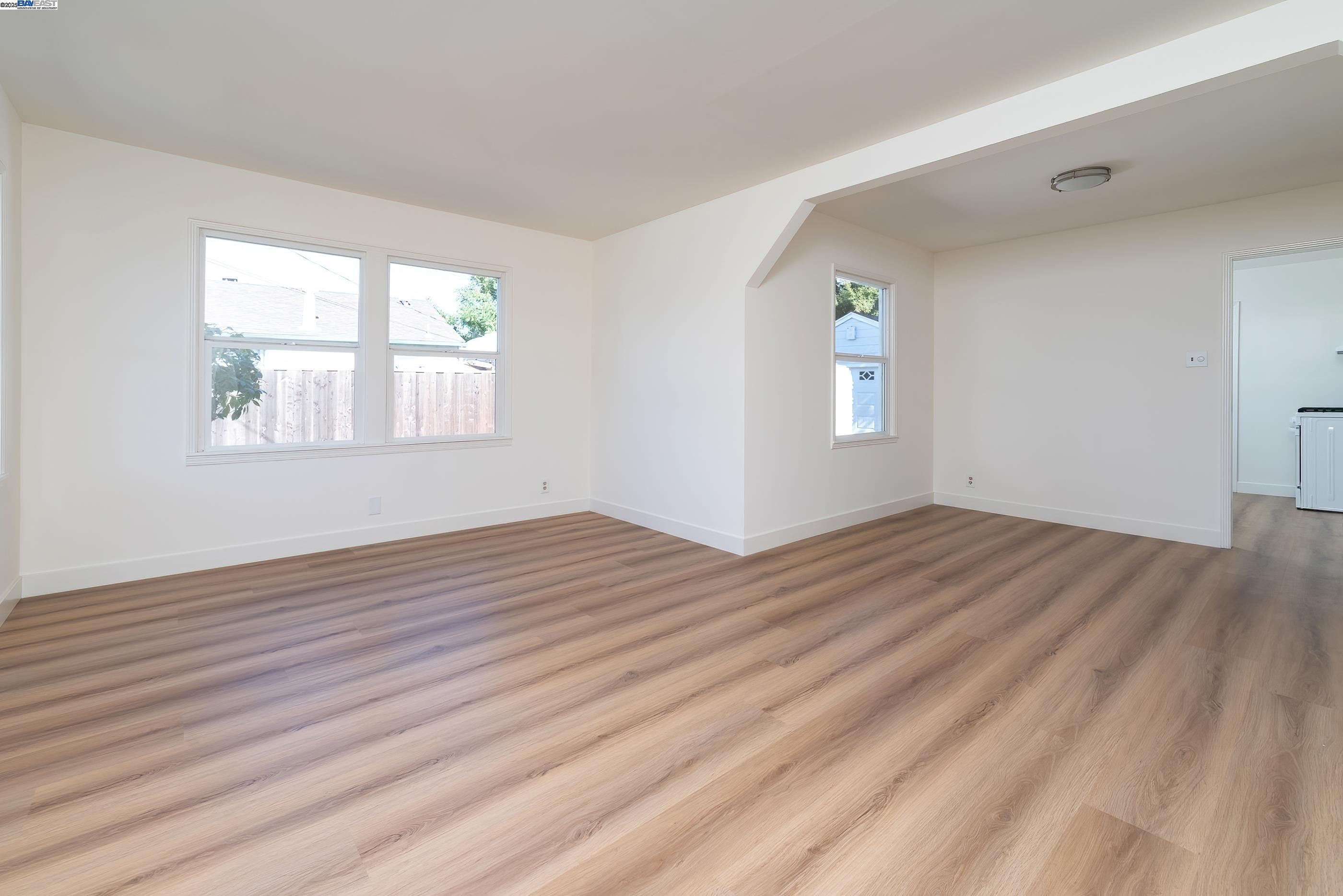 Detail Gallery Image 4 of 33 For 466 Lupine Way, Hayward,  CA 94541 - 2 Beds | 1 Baths