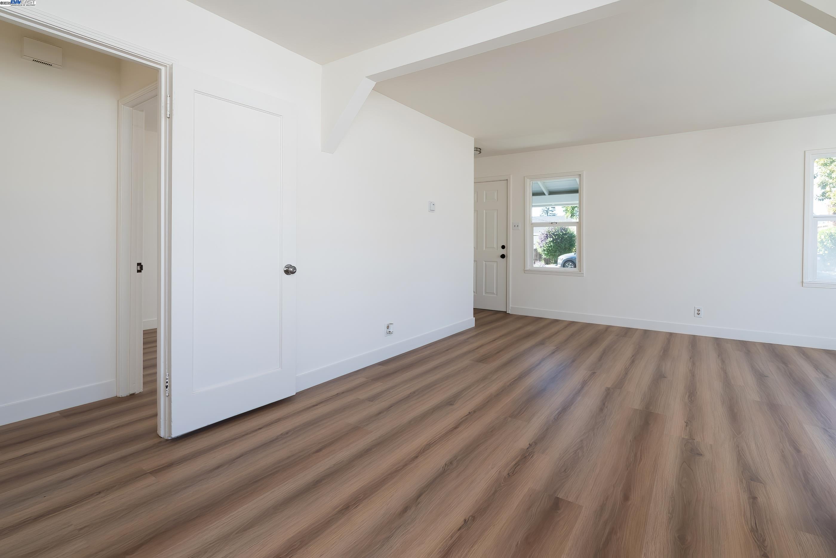 Detail Gallery Image 8 of 33 For 466 Lupine Way, Hayward,  CA 94541 - 2 Beds | 1 Baths