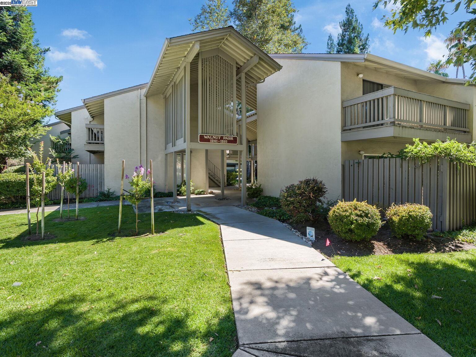 Detail Gallery Image 9 of 60 For 1241 Homestead Ave #206,  Walnut Creek,  CA 94598 - 1 Beds | 1 Baths