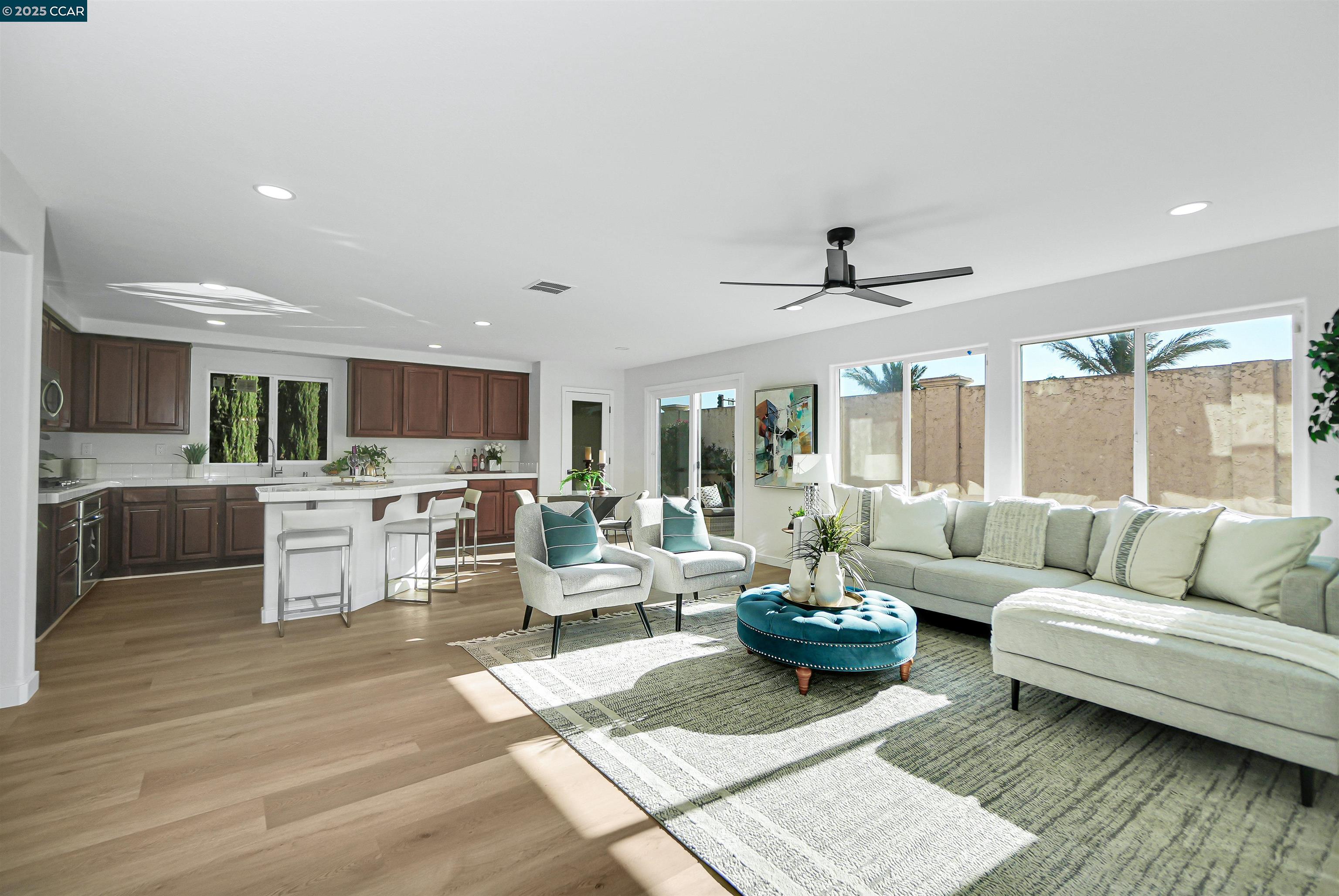 Detail Gallery Image 1 of 48 For 250 Craftsman Ct, Lathrop,  CA 95330 - 4 Beds | 2 Baths