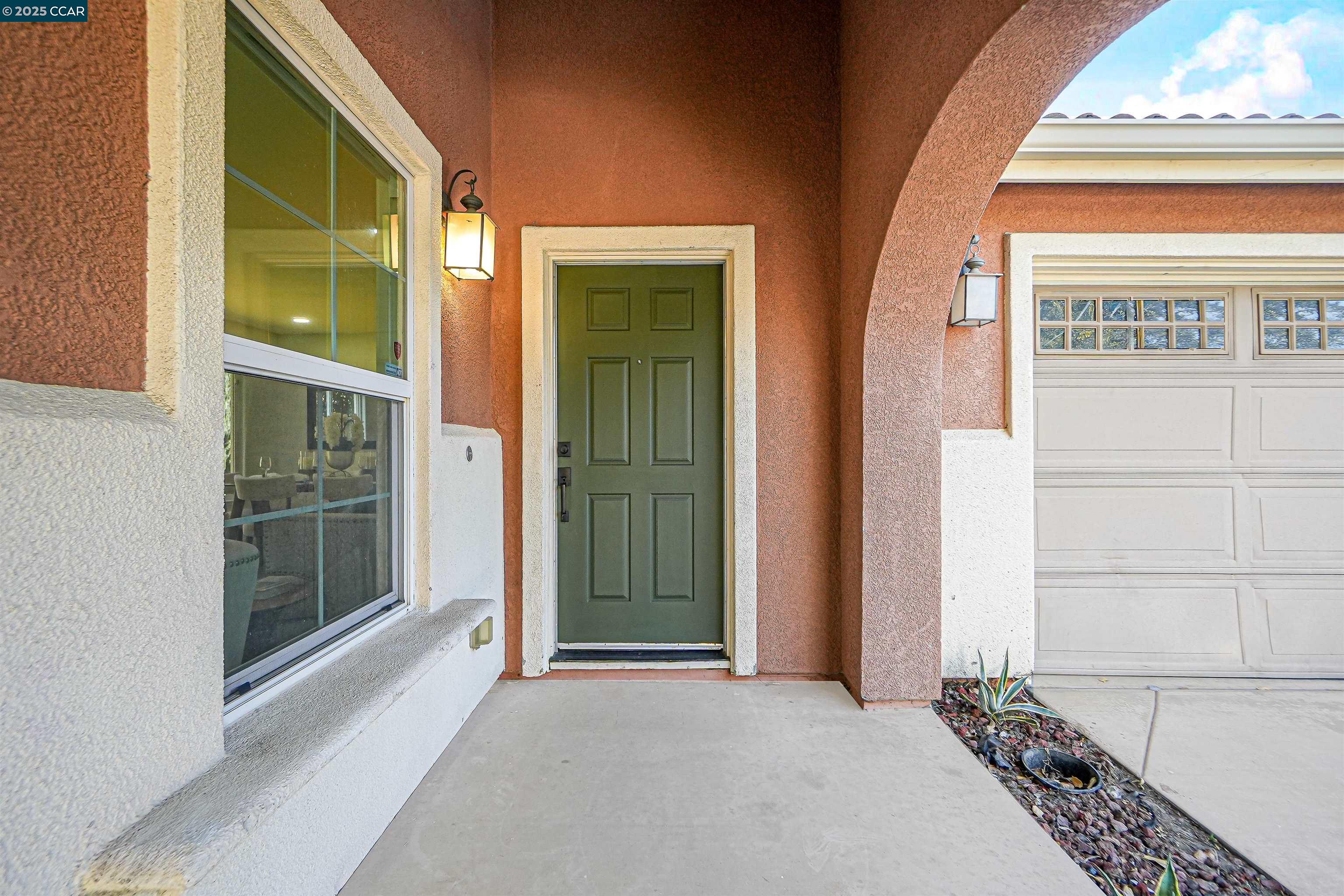 Detail Gallery Image 4 of 48 For 250 Craftsman Ct, Lathrop,  CA 95330 - 4 Beds | 2 Baths