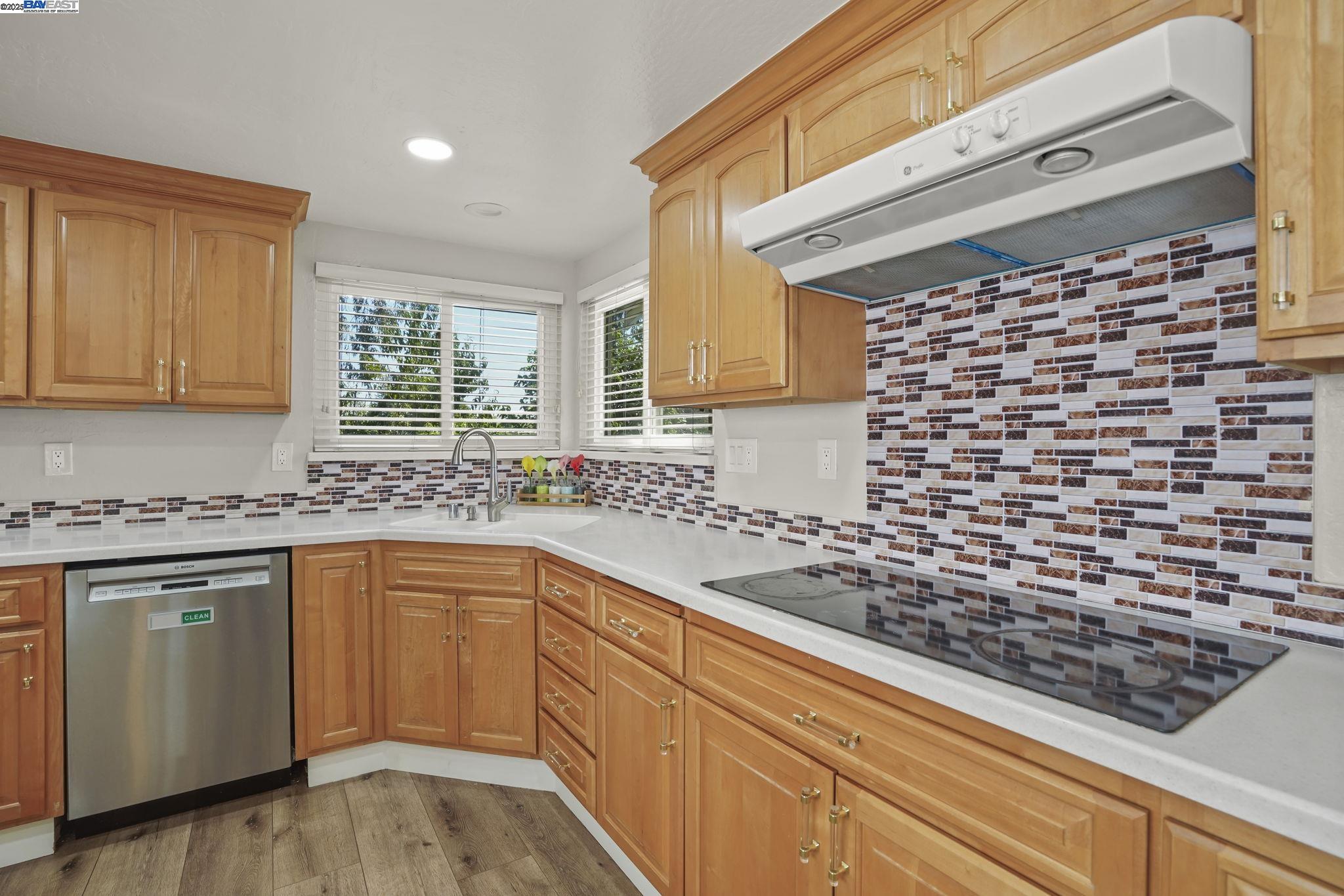 Detail Gallery Image 10 of 33 For 3104 Sombrero Circle, San Ramon,  CA 94583 - 4 Beds | 3 Baths