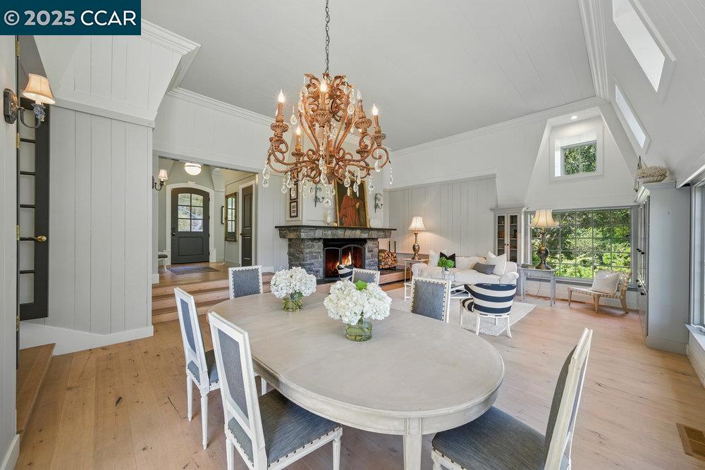 Detail Gallery Image 13 of 60 For 164 Camino Don Miguel, Orinda,  CA 94563 - 4 Beds | 3/1 Baths