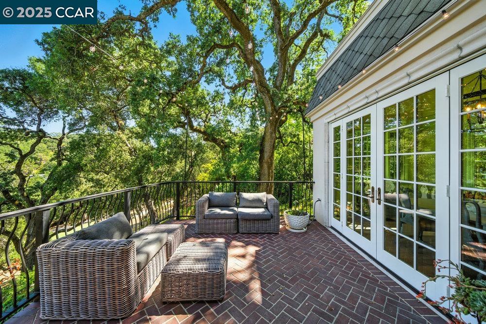 Detail Gallery Image 18 of 60 For 164 Camino Don Miguel, Orinda,  CA 94563 - 4 Beds | 3/1 Baths