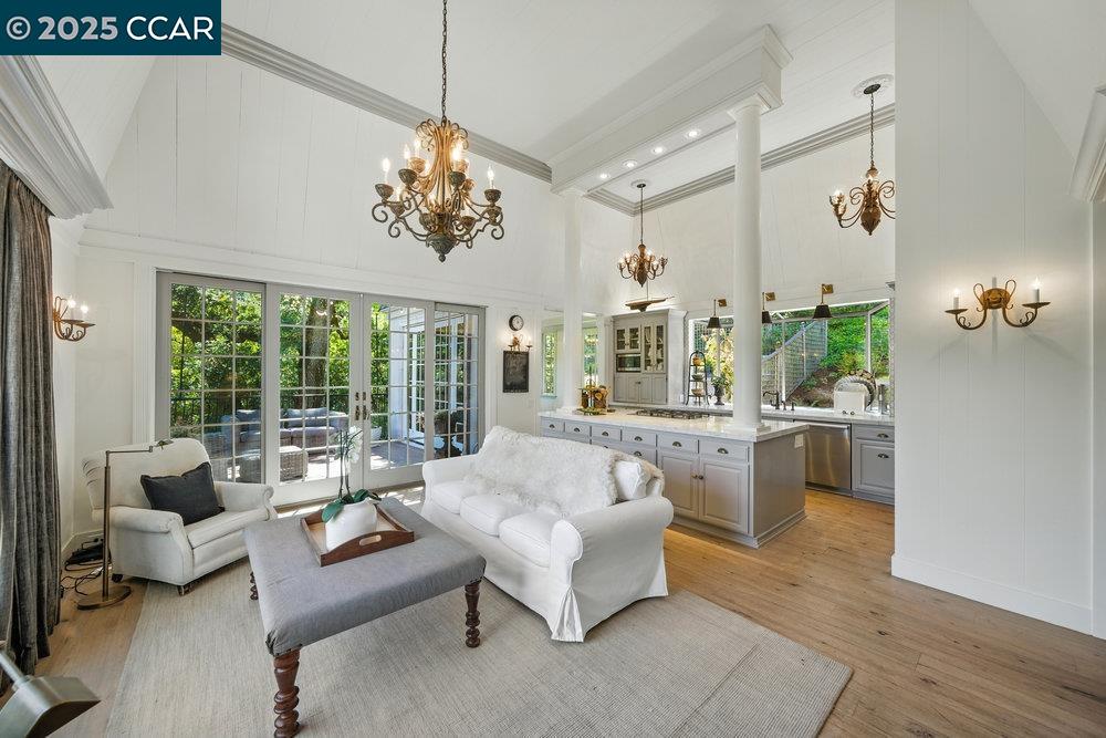 Detail Gallery Image 20 of 60 For 164 Camino Don Miguel, Orinda,  CA 94563 - 4 Beds | 3/1 Baths