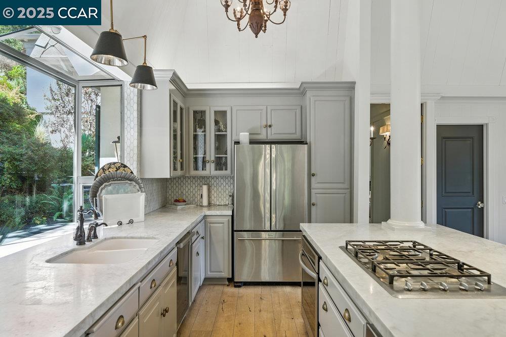 Detail Gallery Image 22 of 60 For 164 Camino Don Miguel, Orinda,  CA 94563 - 4 Beds | 3/1 Baths