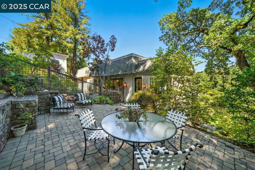 Detail Gallery Image 26 of 60 For 164 Camino Don Miguel, Orinda,  CA 94563 - 4 Beds | 3/1 Baths