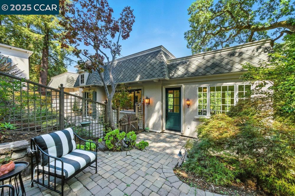 Detail Gallery Image 28 of 60 For 164 Camino Don Miguel, Orinda,  CA 94563 - 4 Beds | 3/1 Baths
