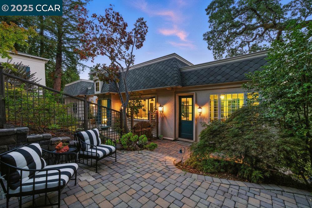Detail Gallery Image 29 of 60 For 164 Camino Don Miguel, Orinda,  CA 94563 - 4 Beds | 3/1 Baths