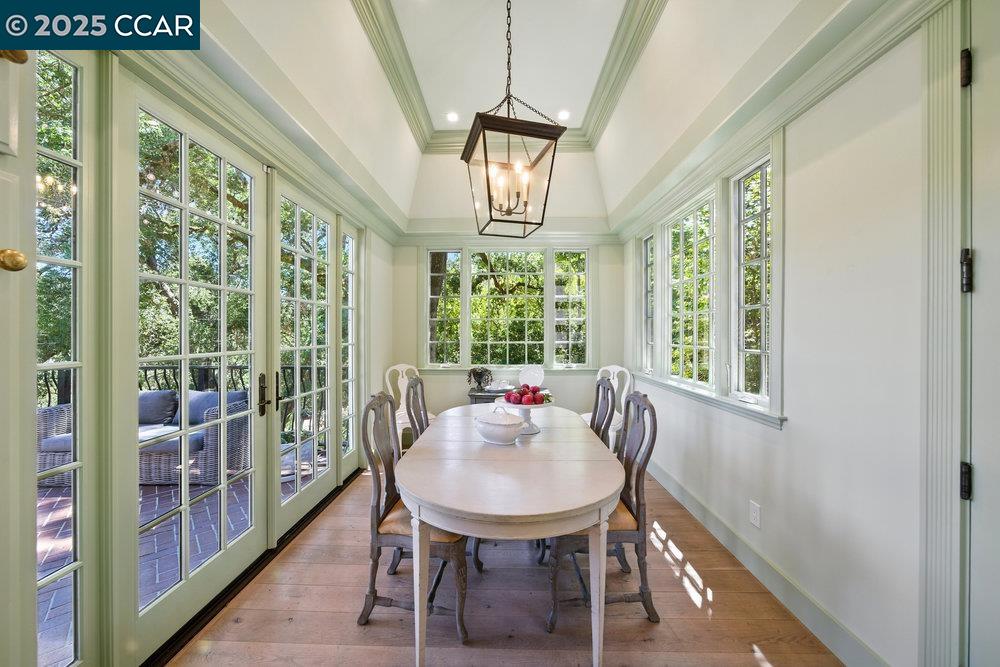 Detail Gallery Image 31 of 60 For 164 Camino Don Miguel, Orinda,  CA 94563 - 4 Beds | 3/1 Baths