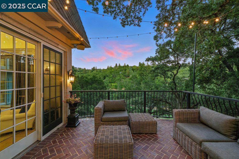 Detail Gallery Image 32 of 60 For 164 Camino Don Miguel, Orinda,  CA 94563 - 4 Beds | 3/1 Baths