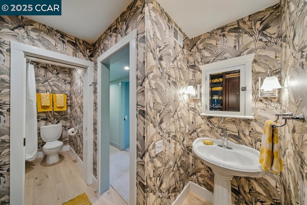 Detail Gallery Image 41 of 60 For 164 Camino Don Miguel, Orinda,  CA 94563 - 4 Beds | 3/1 Baths