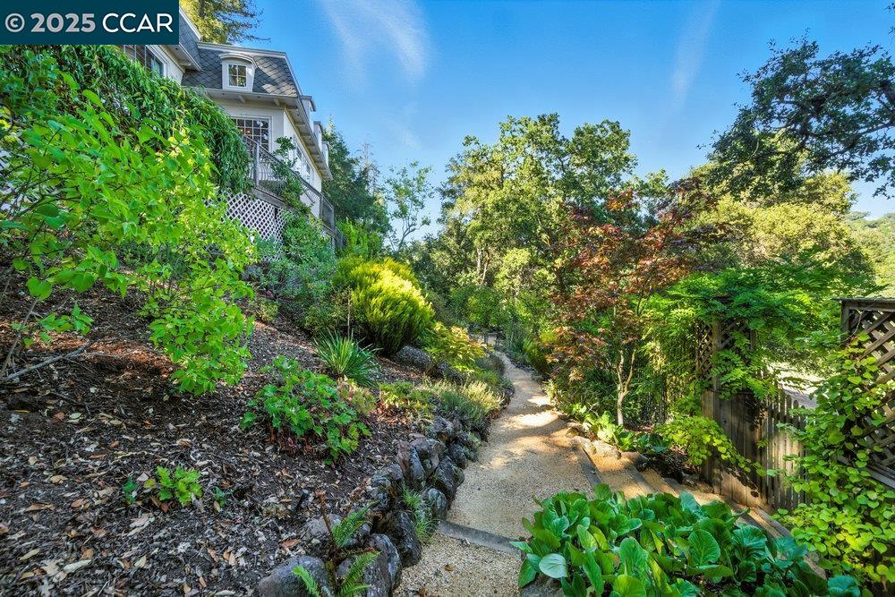Detail Gallery Image 50 of 60 For 164 Camino Don Miguel, Orinda,  CA 94563 - 4 Beds | 3/1 Baths