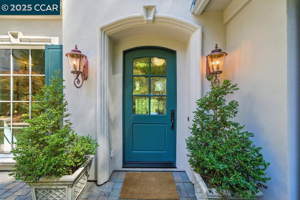 Detail Gallery Image 6 of 60 For 164 Camino Don Miguel, Orinda,  CA 94563 - 4 Beds | 3/1 Baths