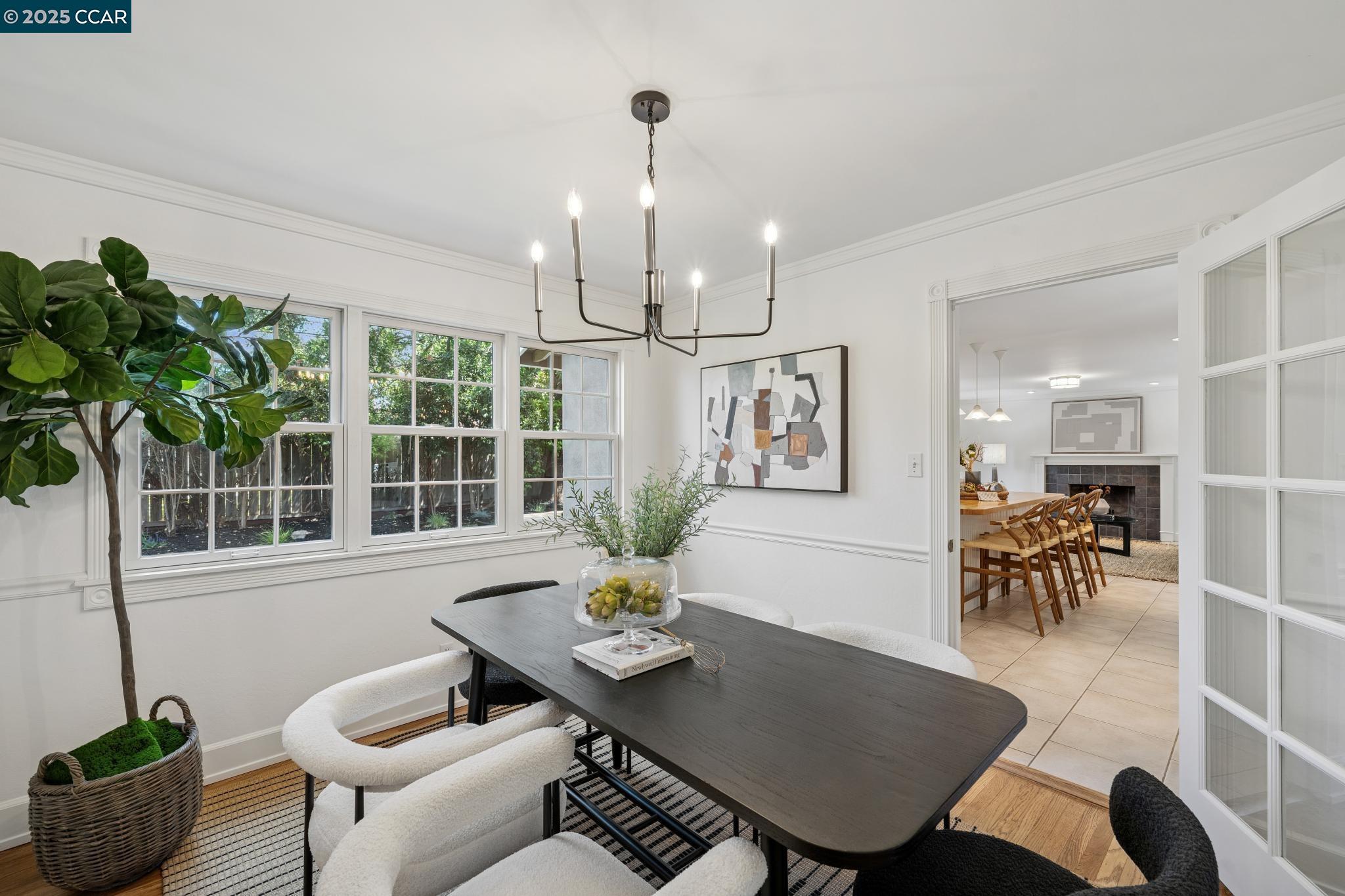 Detail Gallery Image 14 of 54 For 906 Hastings Dr, Concord,  CA 94518 - 5 Beds | 2 Baths