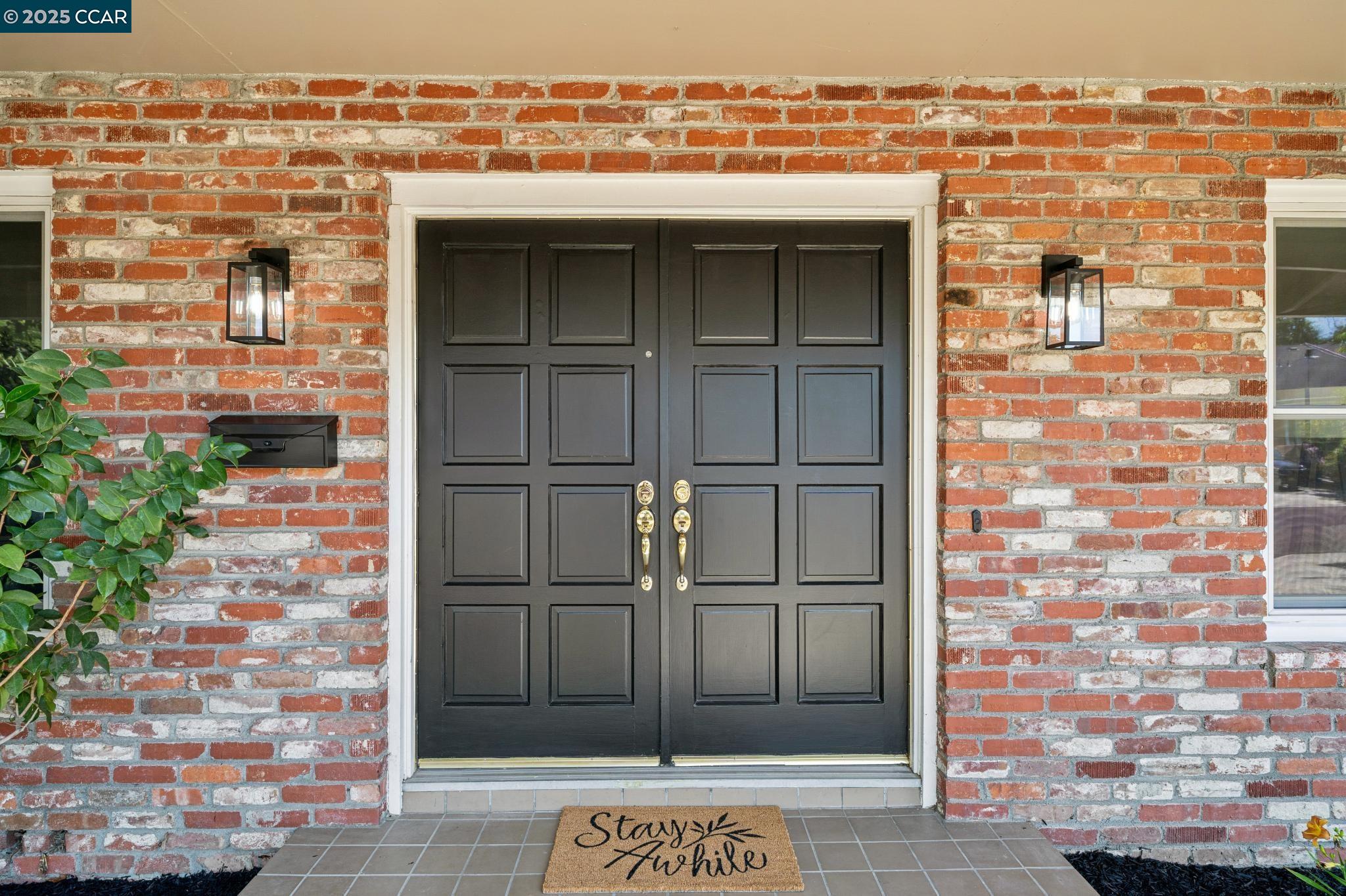 Detail Gallery Image 5 of 54 For 906 Hastings Dr, Concord,  CA 94518 - 5 Beds | 2 Baths