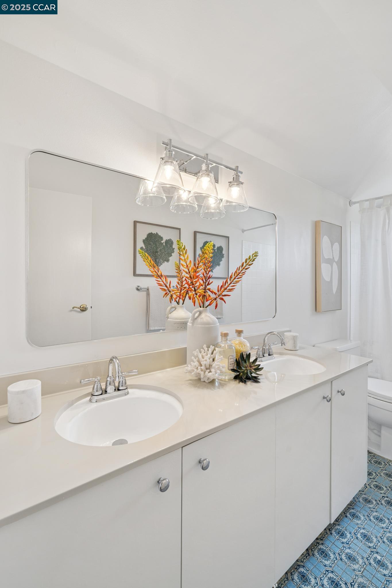 Detail Gallery Image 41 of 54 For 906 Hastings Dr, Concord,  CA 94518 - 5 Beds | 2 Baths