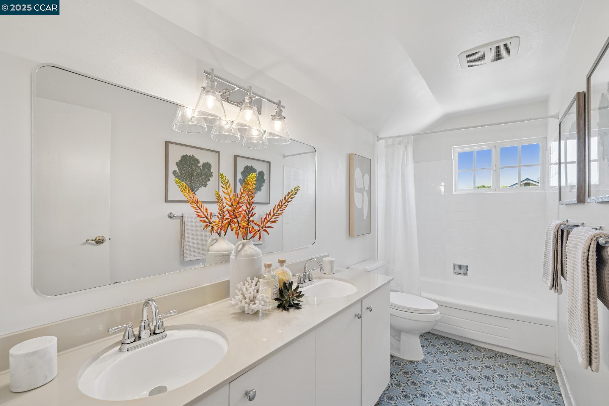 Detail Gallery Image 43 of 54 For 906 Hastings Dr, Concord,  CA 94518 - 5 Beds | 2 Baths