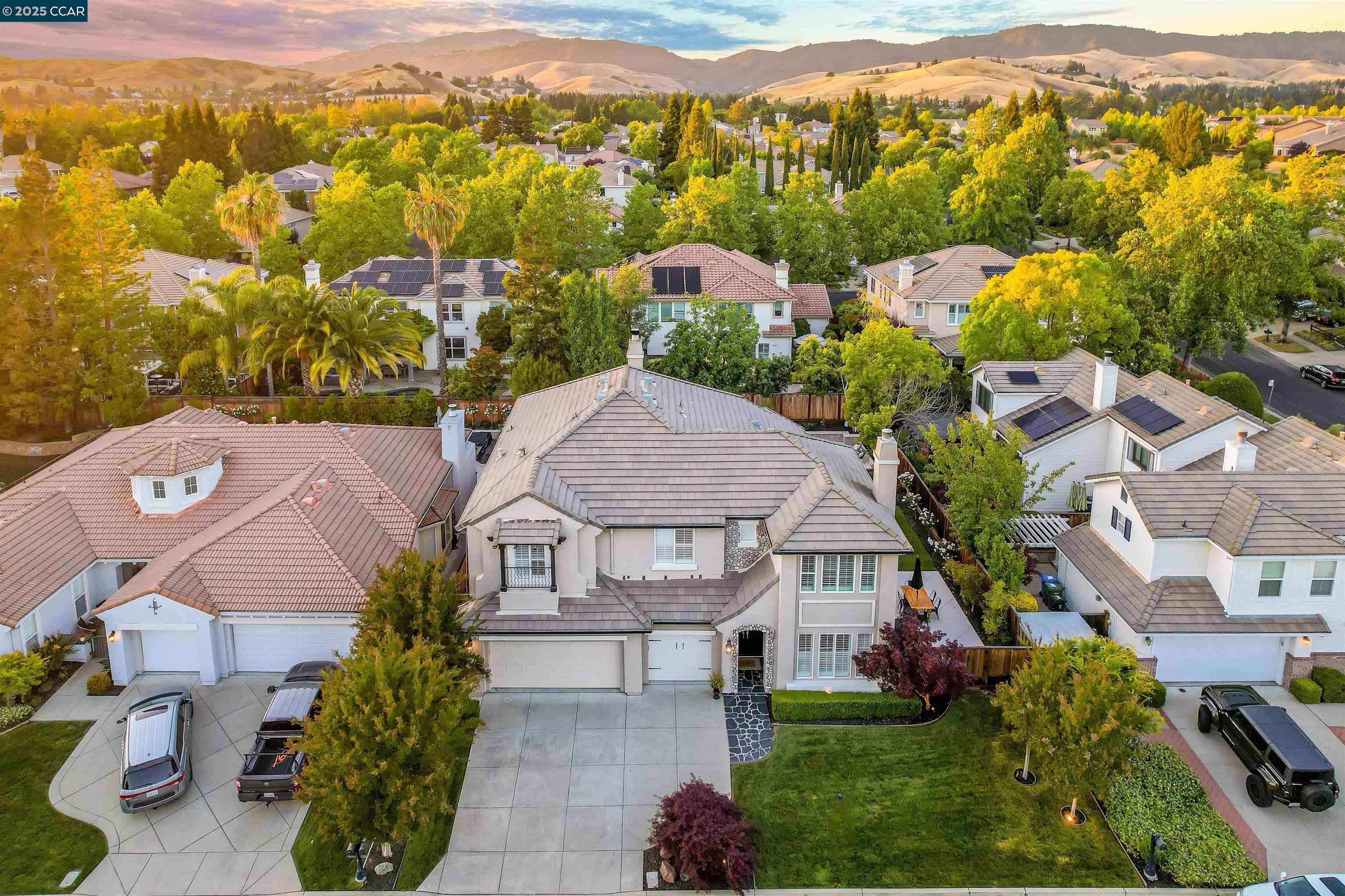 Detail Gallery Image 2 of 60 For 139 Shelterwood Ln, Danville,  CA 94506 - 5 Beds | 3/1 Baths