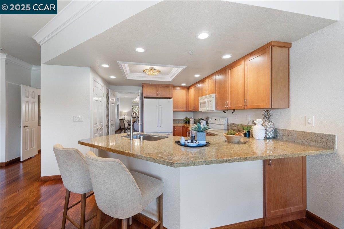Detail Gallery Image 11 of 60 For 5501 Terra Granada Dr 2a,  Walnut Creek,  CA 94595 - 2 Beds | 2 Baths
