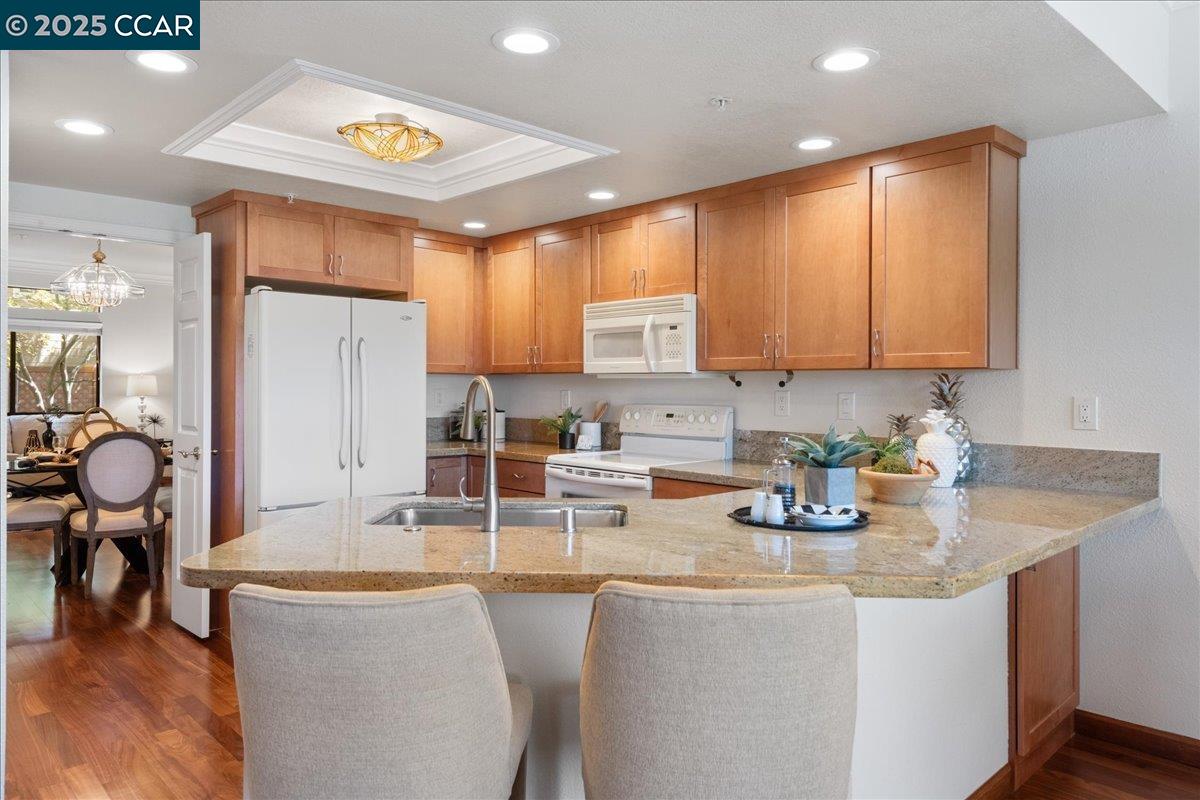 Detail Gallery Image 12 of 60 For 5501 Terra Granada Dr 2a,  Walnut Creek,  CA 94595 - 2 Beds | 2 Baths