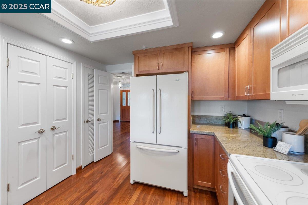 Detail Gallery Image 14 of 60 For 5501 Terra Granada Dr 2a,  Walnut Creek,  CA 94595 - 2 Beds | 2 Baths