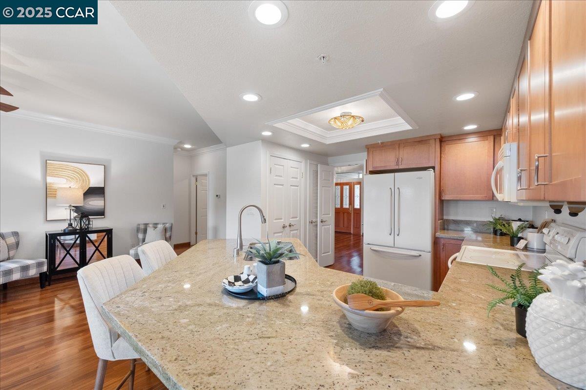 Detail Gallery Image 16 of 60 For 5501 Terra Granada Dr 2a,  Walnut Creek,  CA 94595 - 2 Beds | 2 Baths
