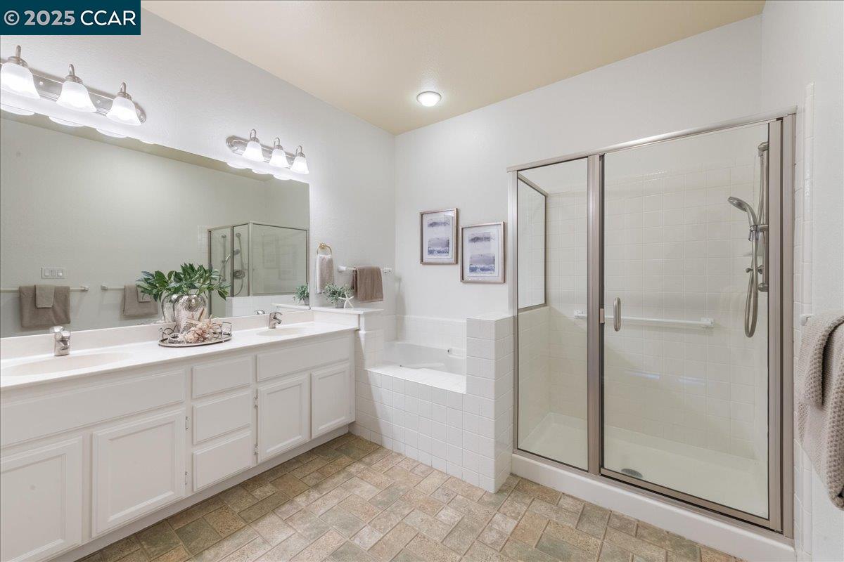 Detail Gallery Image 29 of 60 For 5501 Terra Granada Dr 2a,  Walnut Creek,  CA 94595 - 2 Beds | 2 Baths