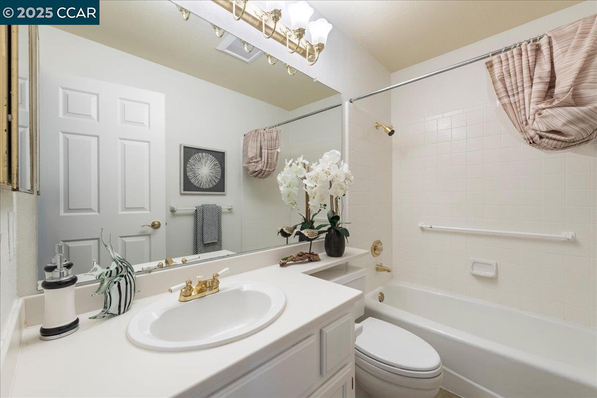 Detail Gallery Image 38 of 60 For 5501 Terra Granada Dr 2a,  Walnut Creek,  CA 94595 - 2 Beds | 2 Baths