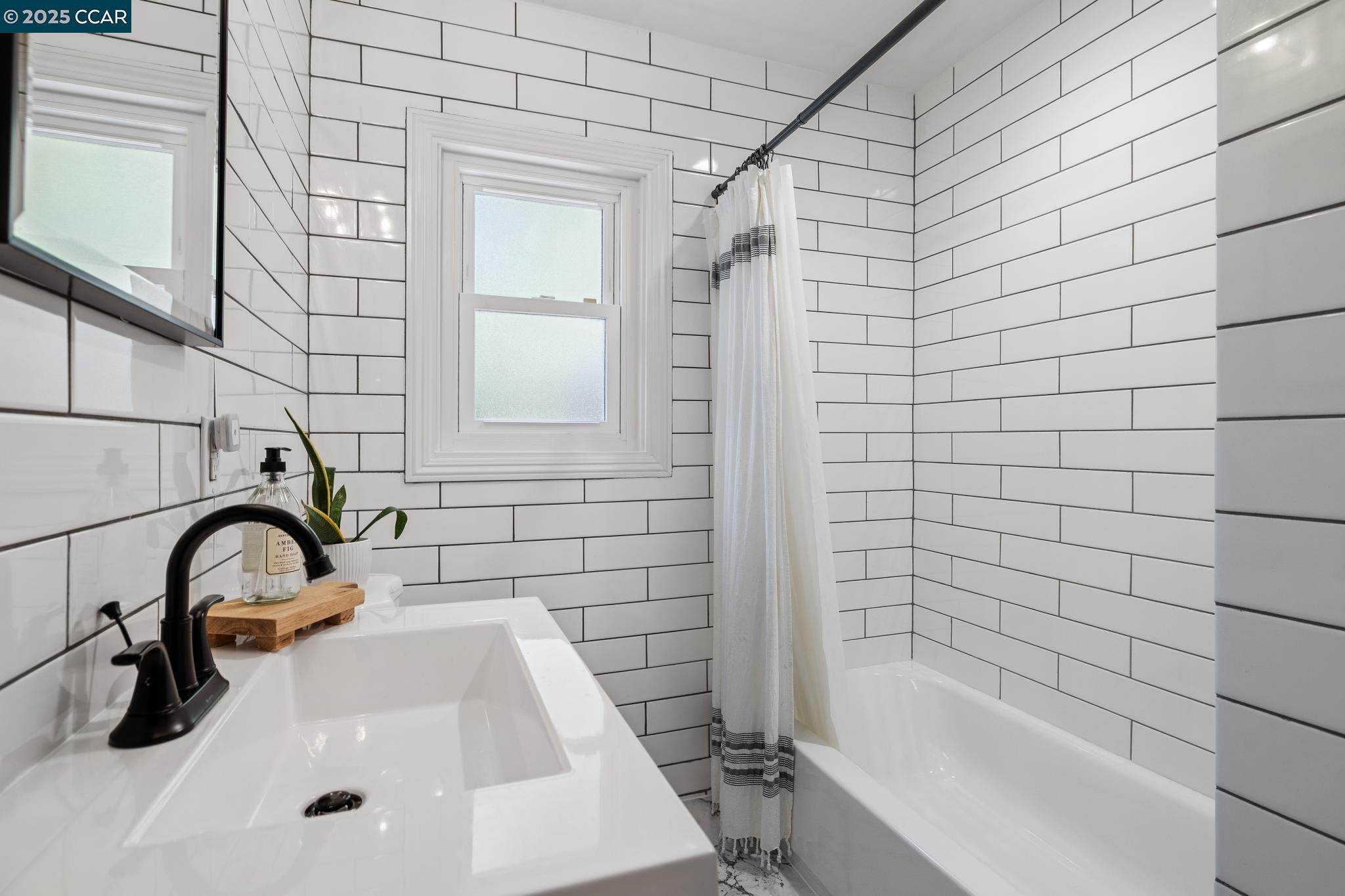 Detail Gallery Image 32 of 38 For 101 Patterson Blvd, Pleasant Hill,  CA 94523 - 3 Beds | 2 Baths
