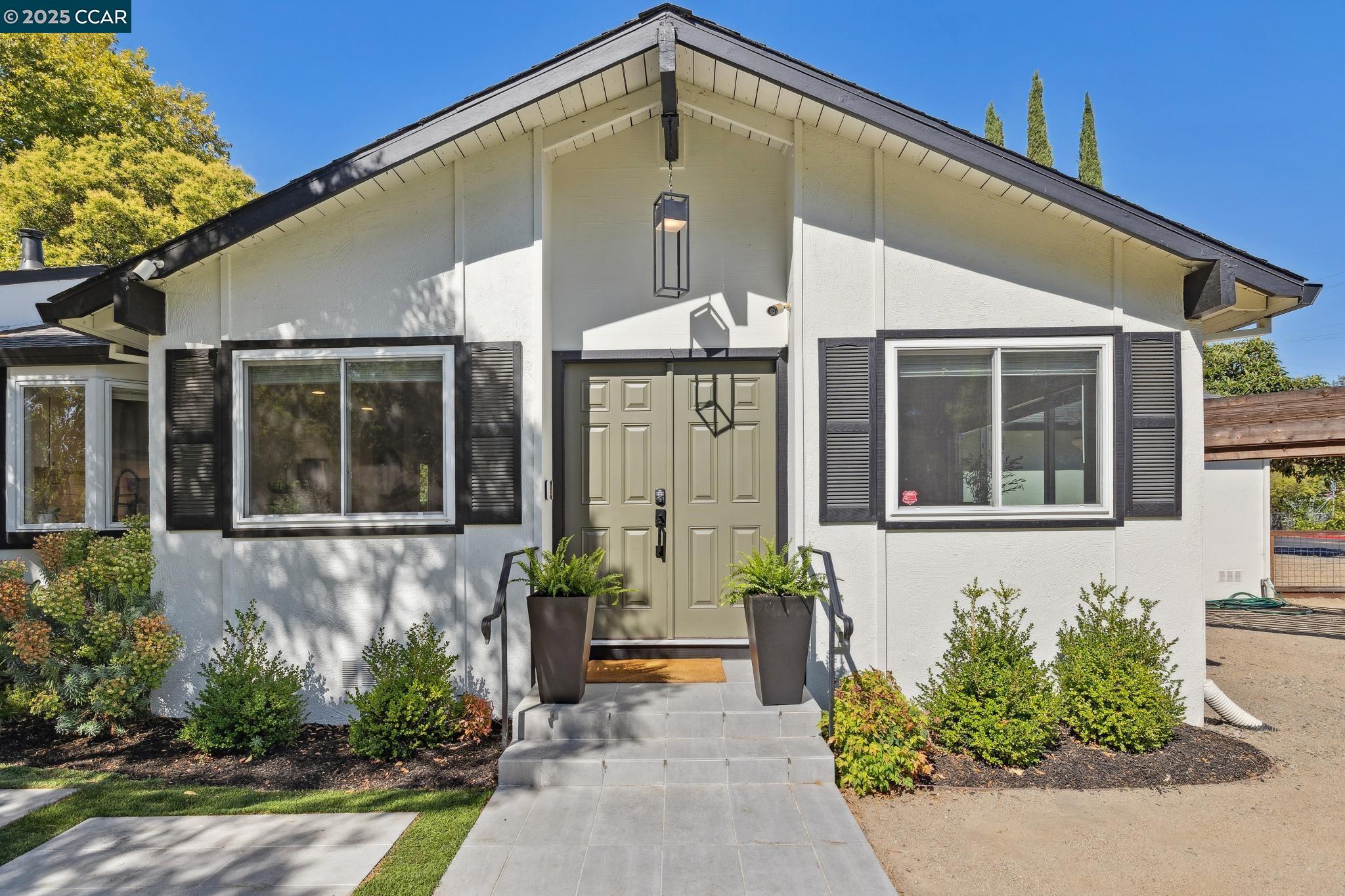 Detail Gallery Image 5 of 38 For 101 Patterson Blvd, Pleasant Hill,  CA 94523 - 3 Beds | 2 Baths