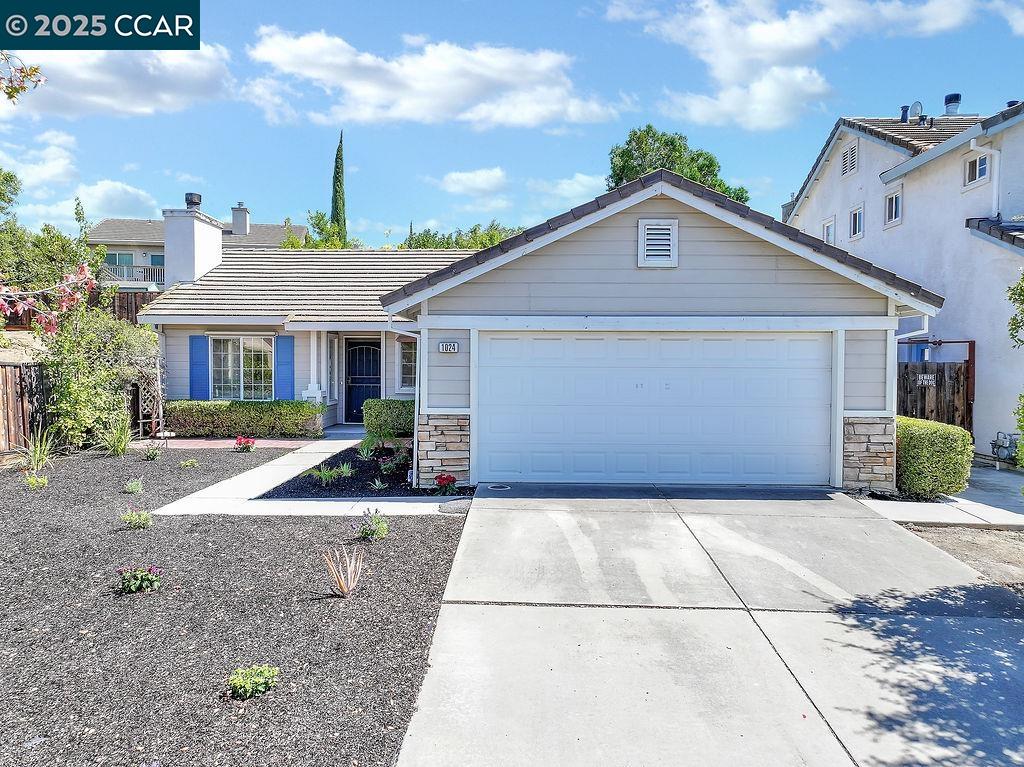 Detail Gallery Image 1 of 29 For 1024 Sandstone Ct, Antioch,  CA 94531 - 3 Beds | 2 Baths