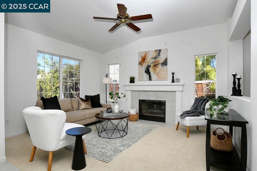 Detail Gallery Image 4 of 29 For 1024 Sandstone Ct, Antioch,  CA 94531 - 3 Beds | 2 Baths