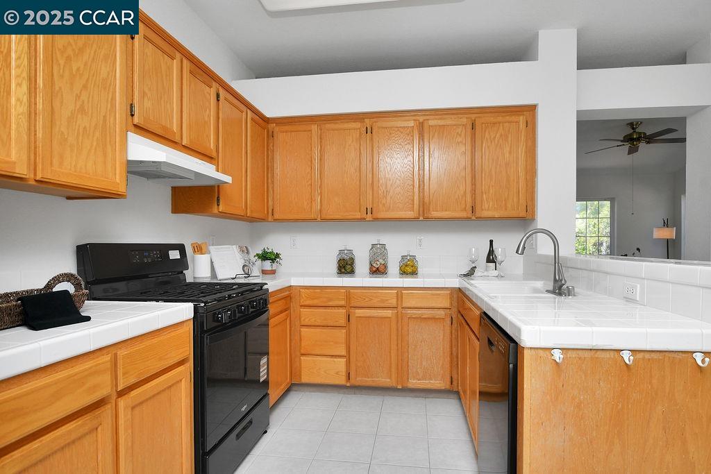 Detail Gallery Image 8 of 29 For 1024 Sandstone Ct, Antioch,  CA 94531 - 3 Beds | 2 Baths