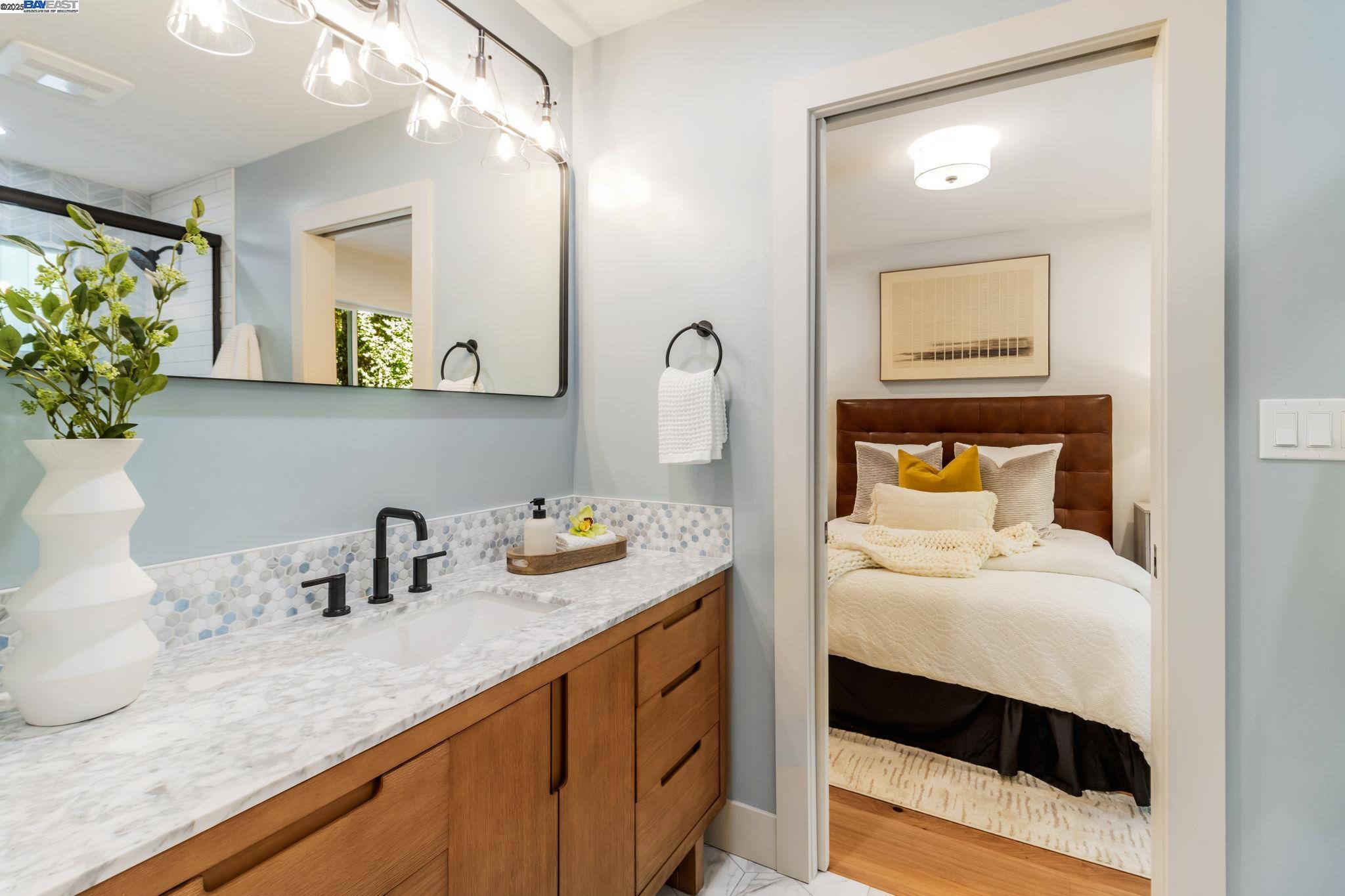 Detail Gallery Image 26 of 60 For 15 Manzanita Terrace, Orinda,  CA 94563 - 5 Beds | 3/1 Baths