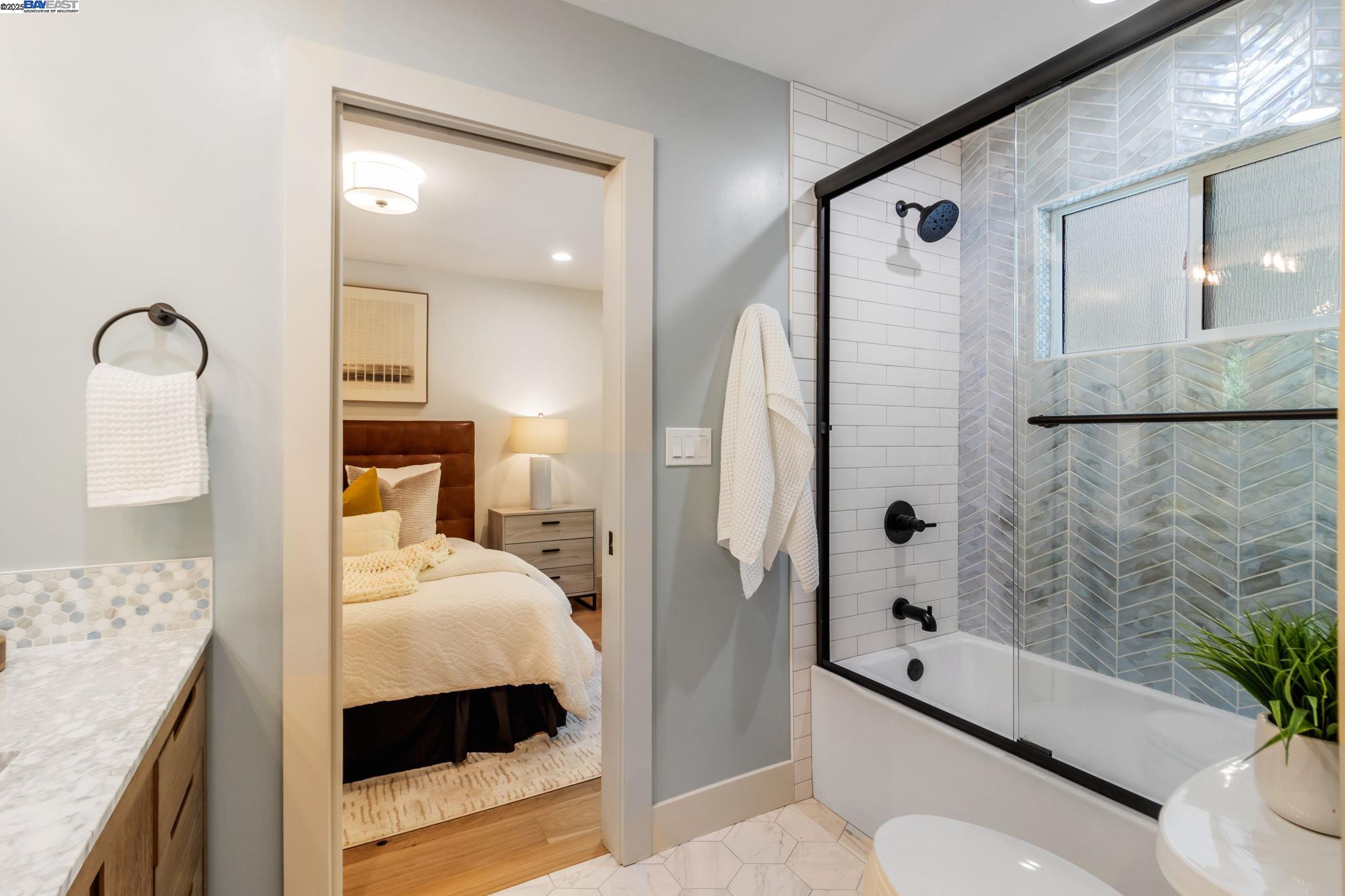Detail Gallery Image 27 of 60 For 15 Manzanita Terrace, Orinda,  CA 94563 - 5 Beds | 3/1 Baths