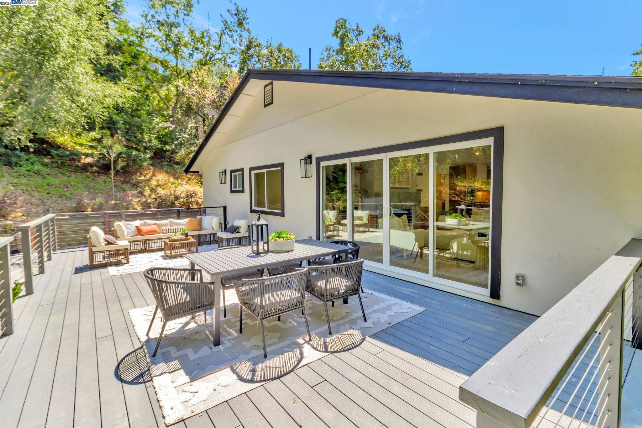 Detail Gallery Image 41 of 60 For 15 Manzanita Terrace, Orinda,  CA 94563 - 5 Beds | 3/1 Baths