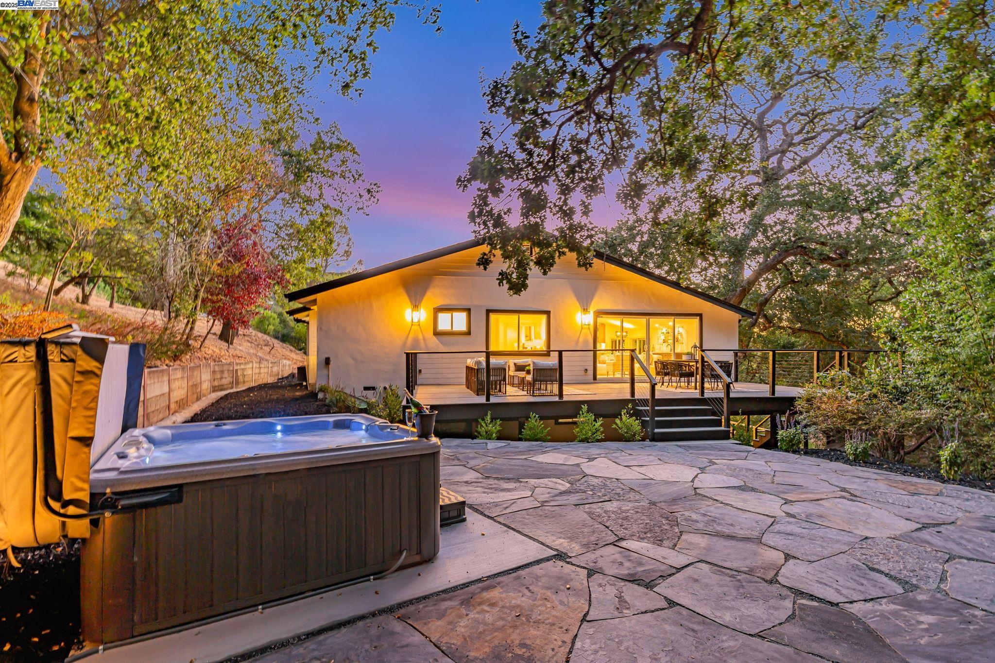 Detail Gallery Image 57 of 60 For 15 Manzanita Terrace, Orinda,  CA 94563 - 5 Beds | 3/1 Baths